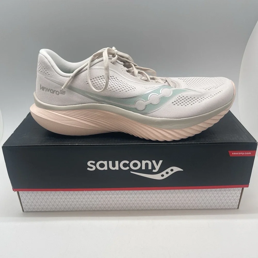 Saucony Sneakers Womens 11 Kinvara 15 S10967-242 Peach Running Shoes Gym New‎